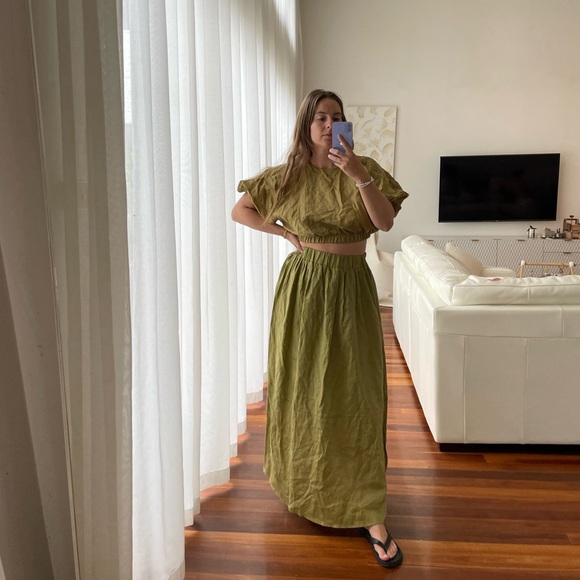 Dissh Olive Linen Top & Maxi Skirt Set - Picture 5 of 7